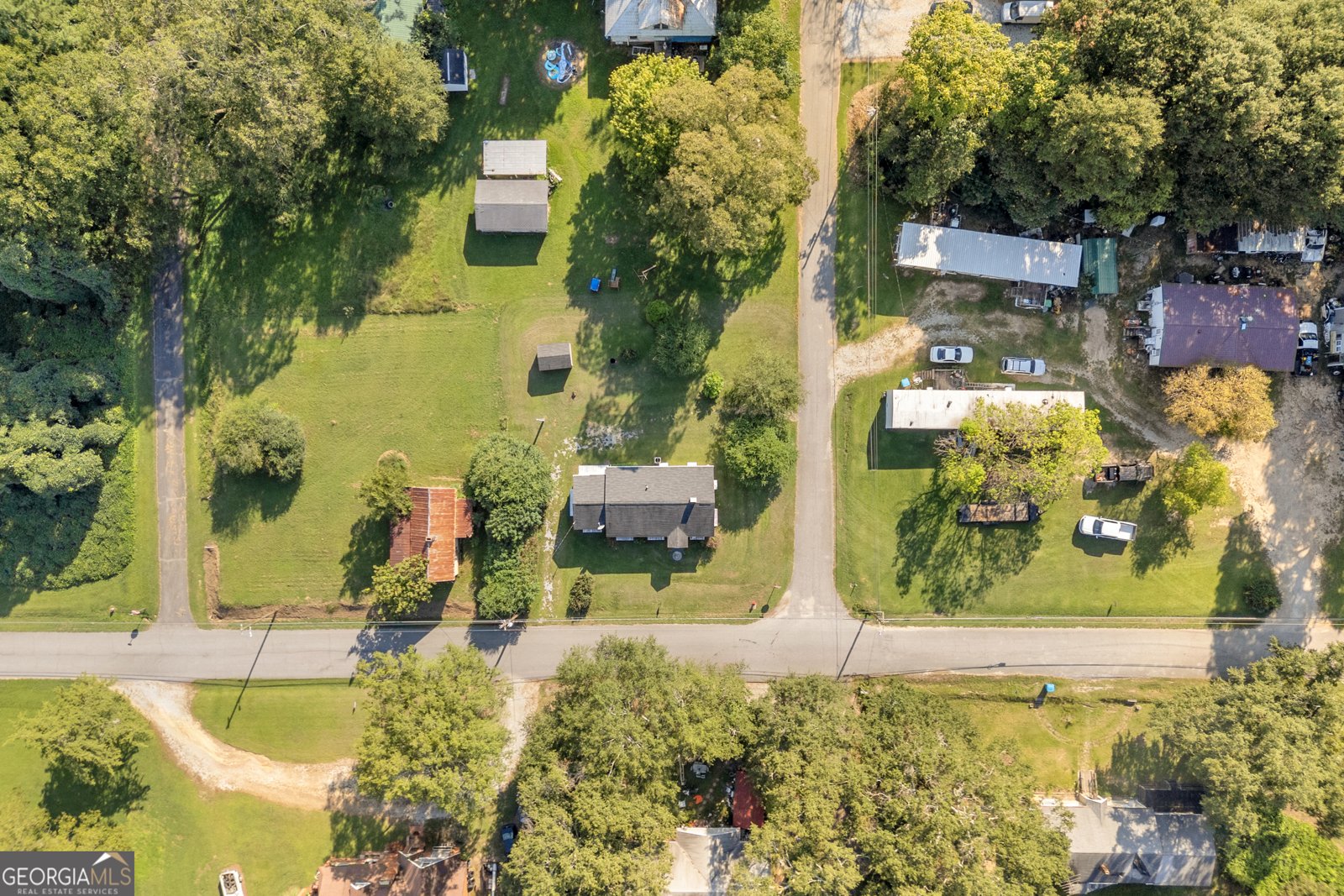 2621 Bond Avenue Canon - 26