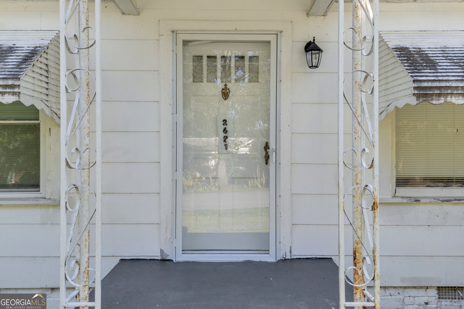 2621 Bond Avenue Canon - 29