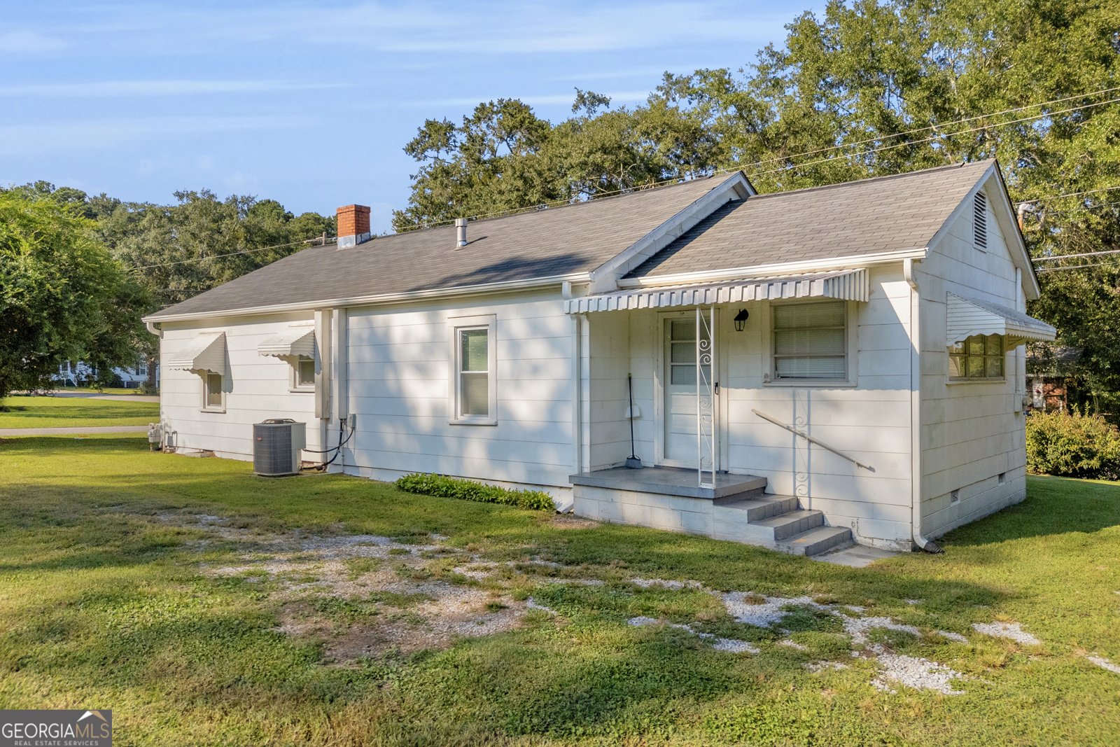 2621 Bond Avenue Canon - 30