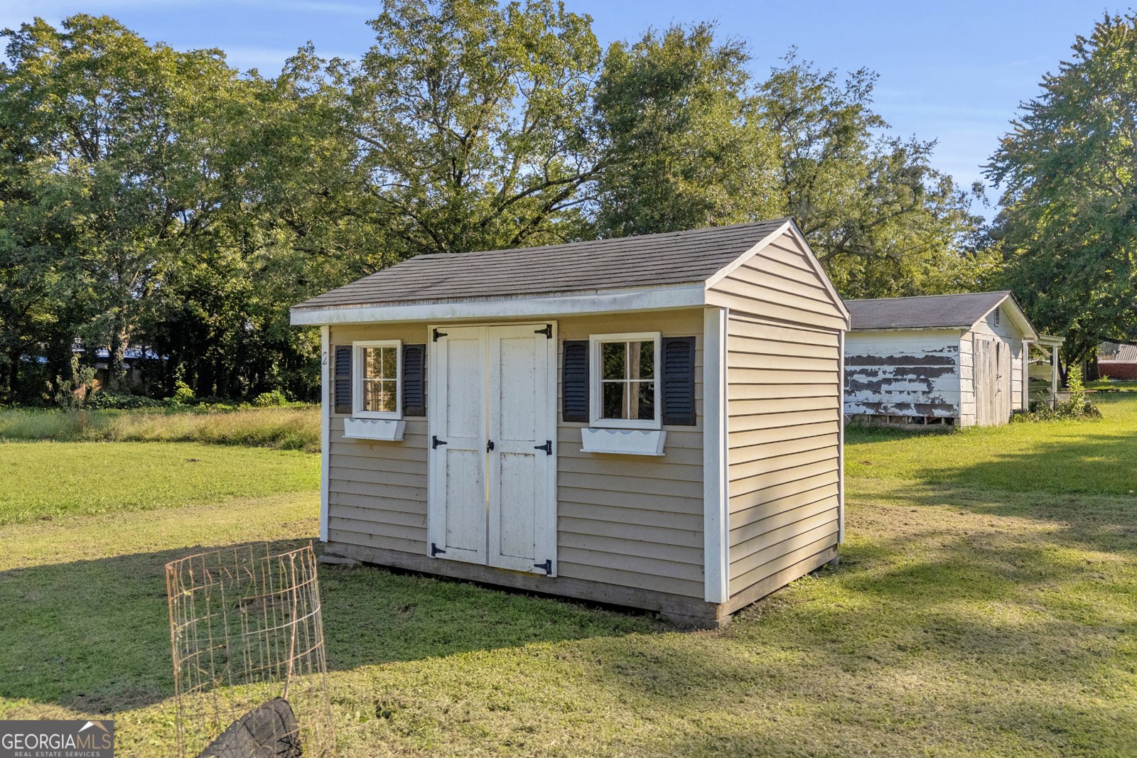 2621 Bond Avenue Canon - 4