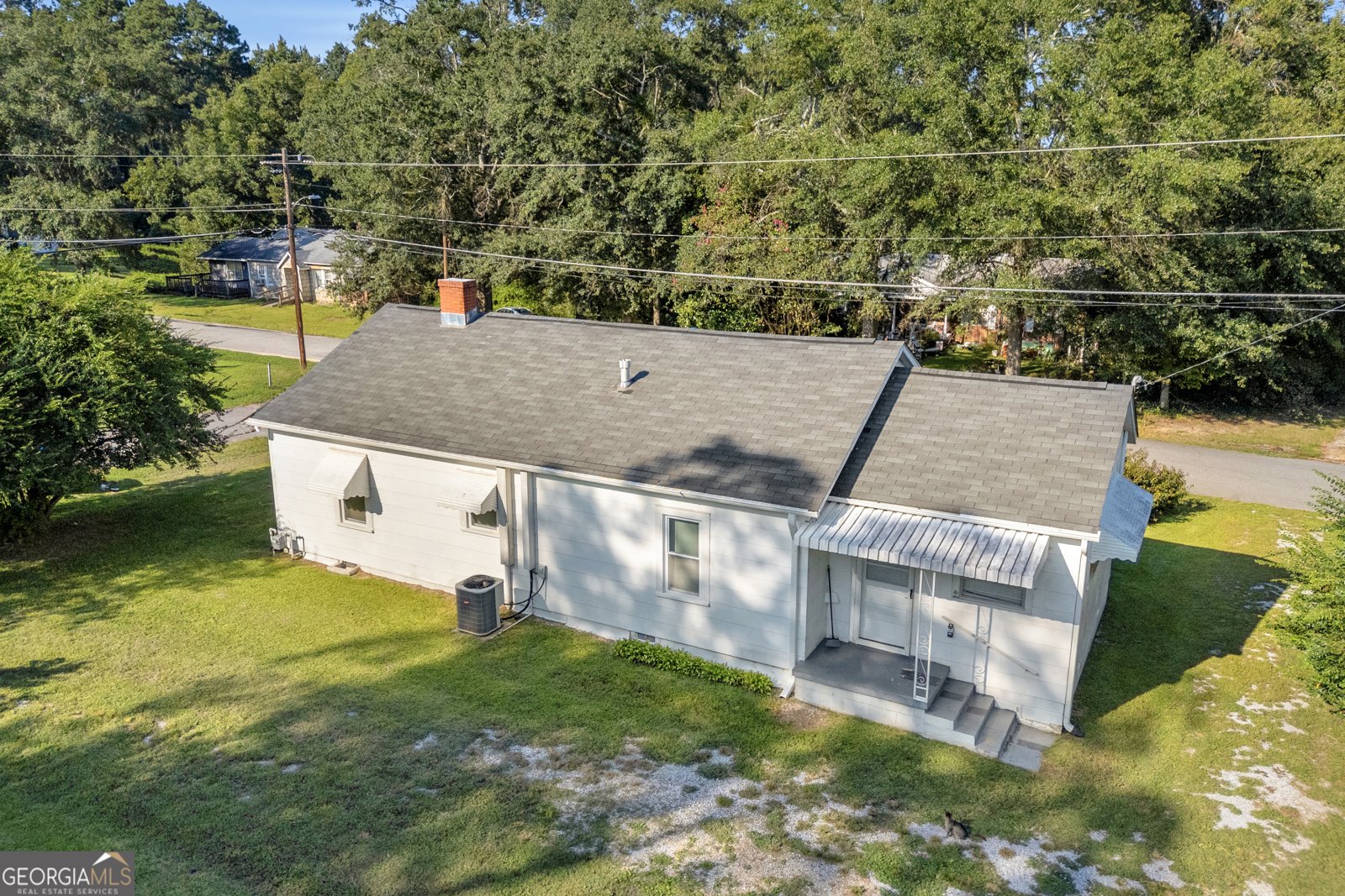 2621 Bond Avenue Canon - 5