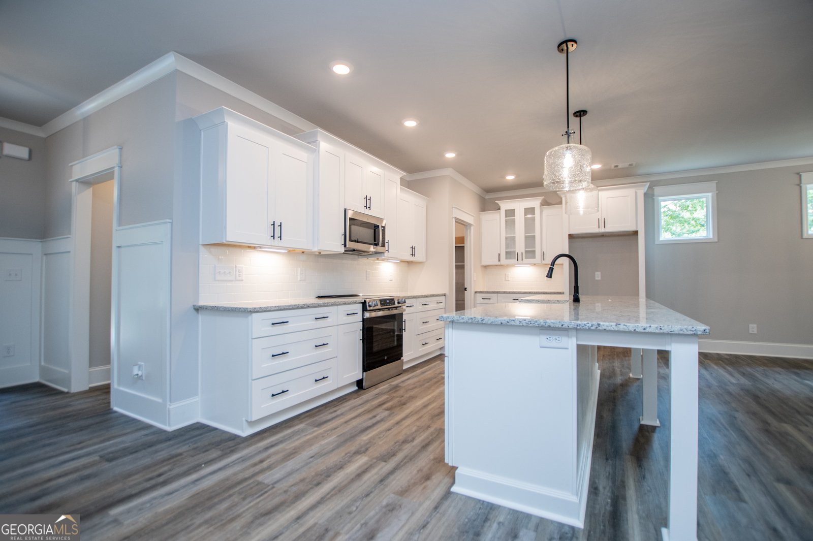 6851 Phillips Mill Road Douglasville - 37