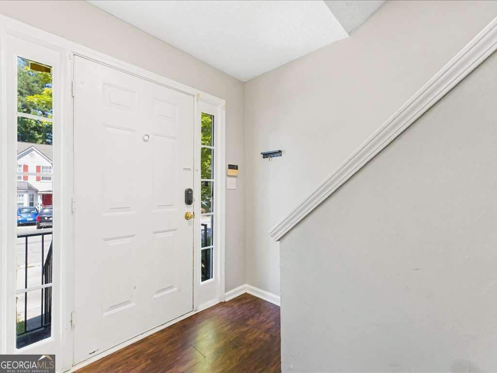 5910 Hampton Court Atlanta - 5