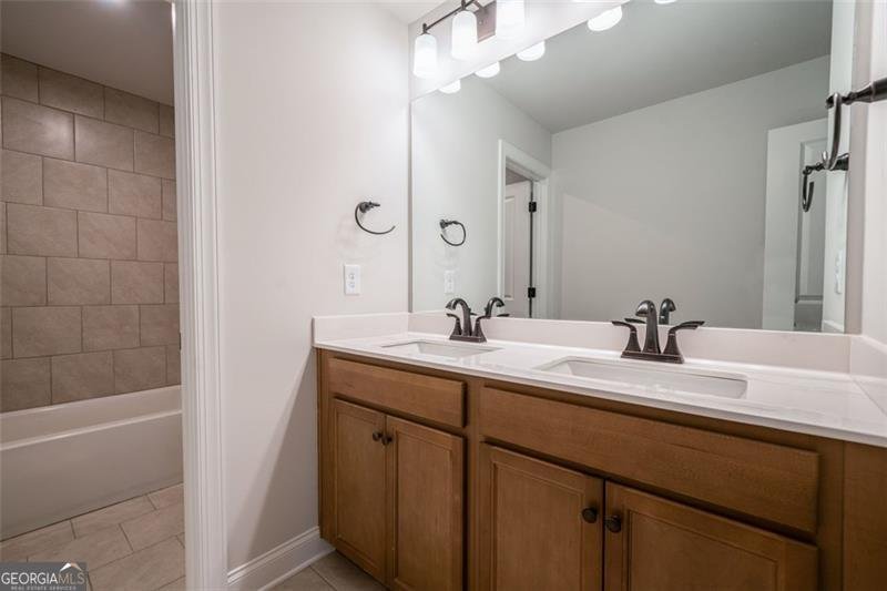 3664 THORNHILL Court Douglasville - 22