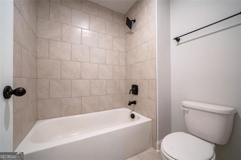 3664 THORNHILL Court Douglasville - 23