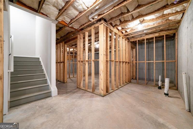 3664 THORNHILL Court Douglasville - 34