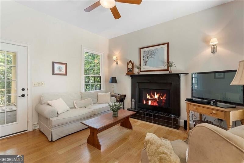 3337 Cochise Drive Atlanta - 27