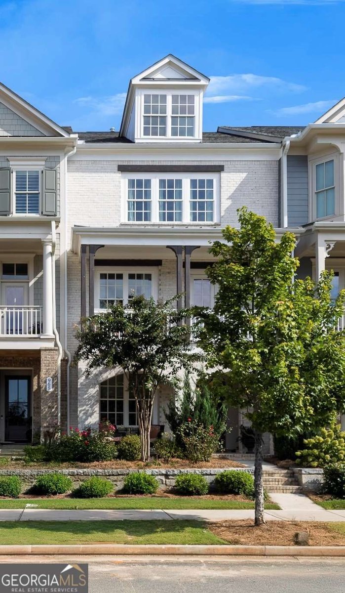 967 On Main Drive Woodstock - 2