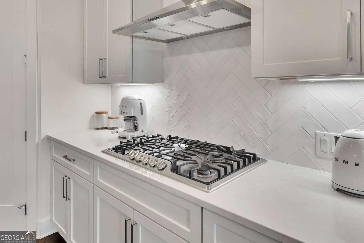 967 On Main Drive Woodstock - 25