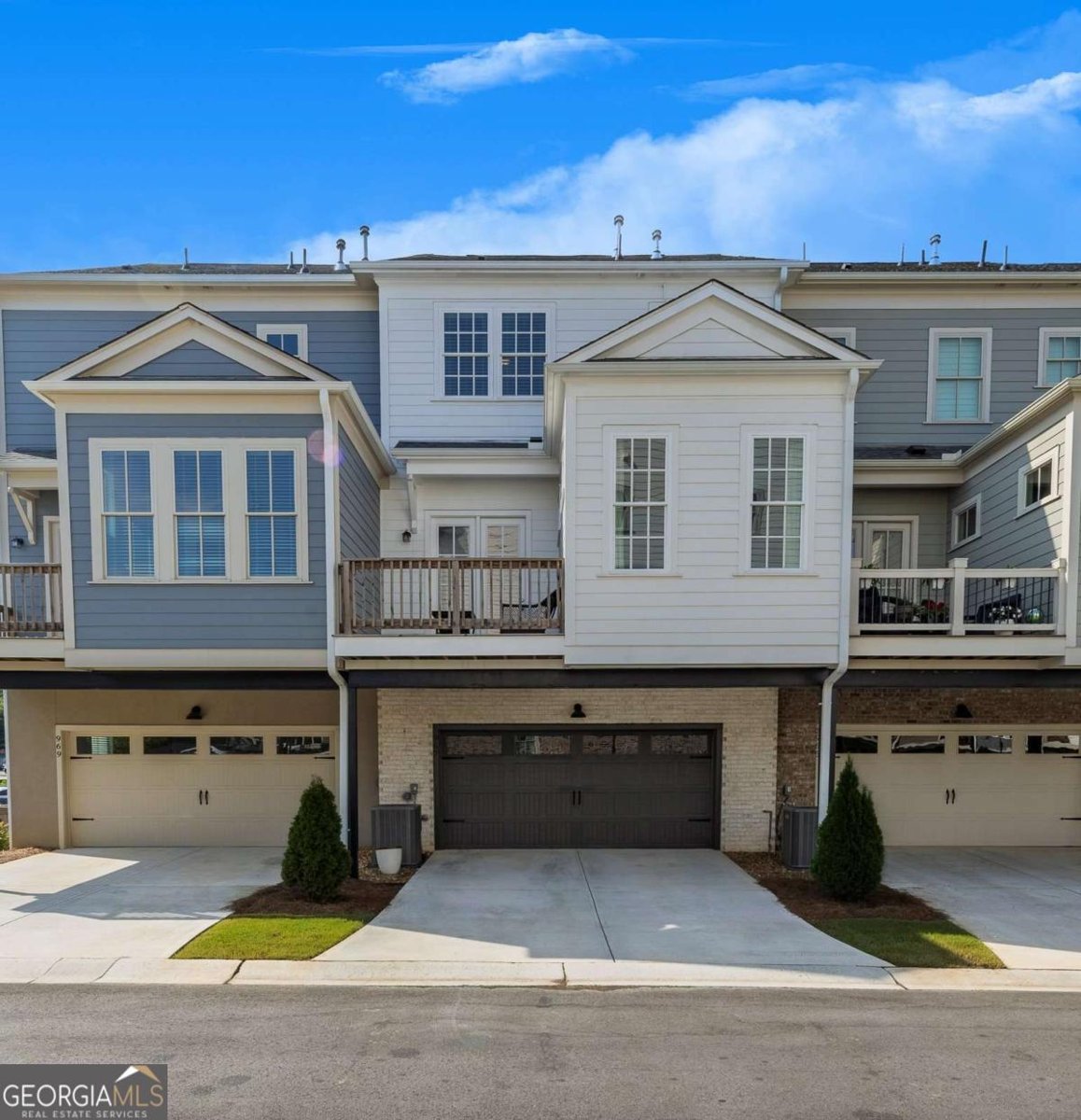 967 On Main Drive Woodstock - 46