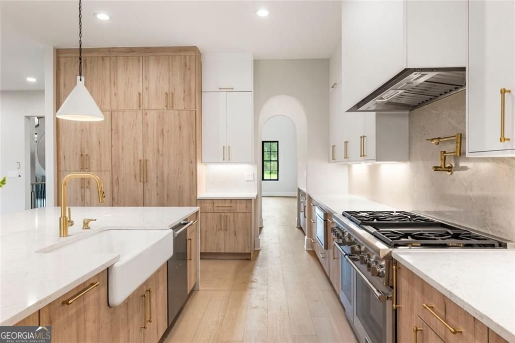 15792 Thompson Road Milton - 16