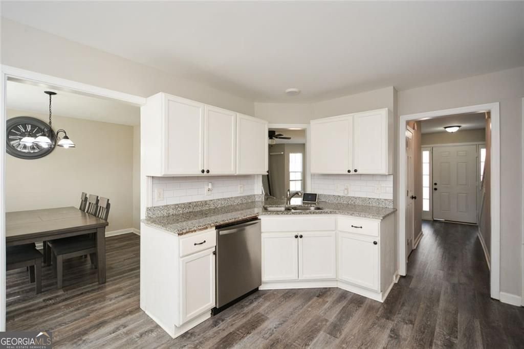 581 Victorian Circle Dallas - 16