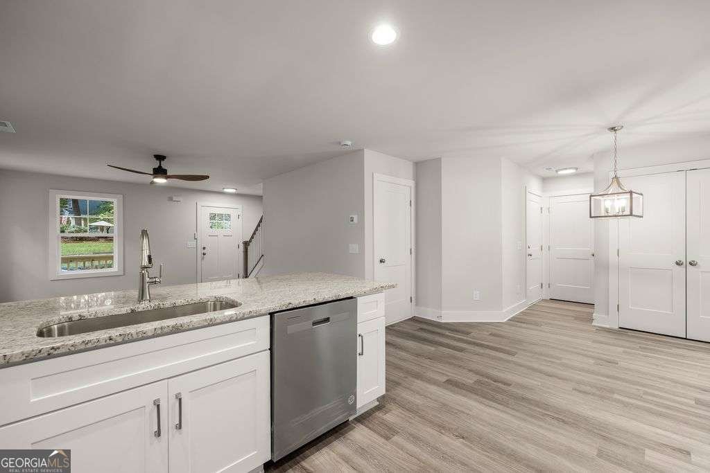 6035 Lakeside Court Gainesville - 11