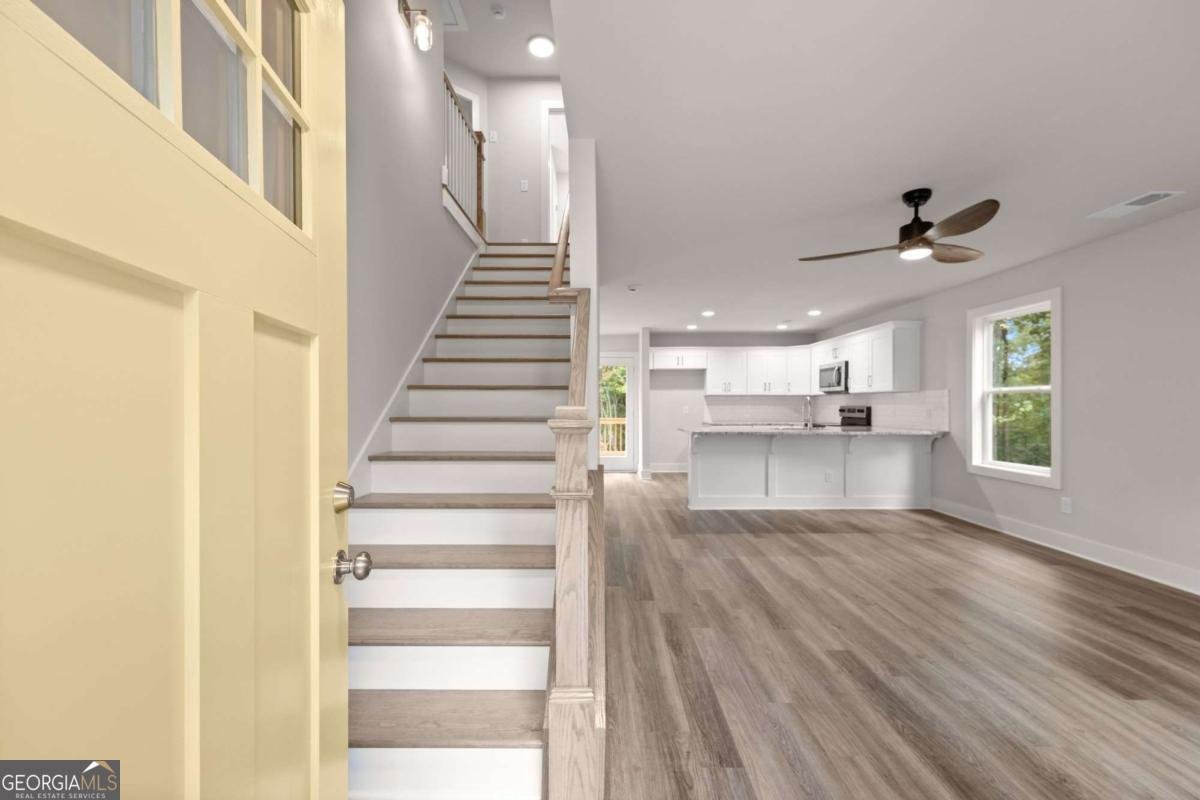 6035 Lakeside Court Gainesville - 3
