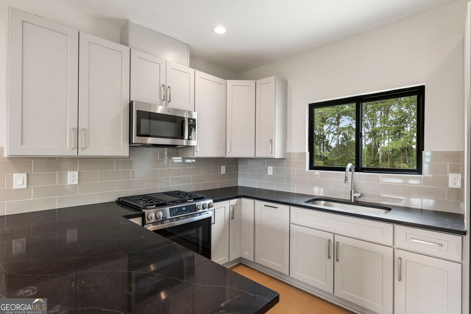 15794 Thompson Road Milton - 40