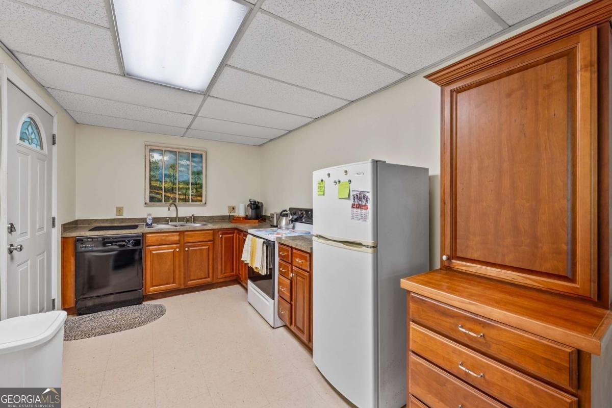 684 Honeysuckle Road Gainesville - 33