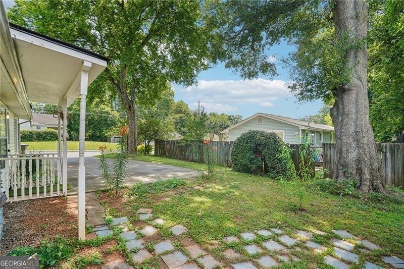 302 Douglas Street Cartersville - 24