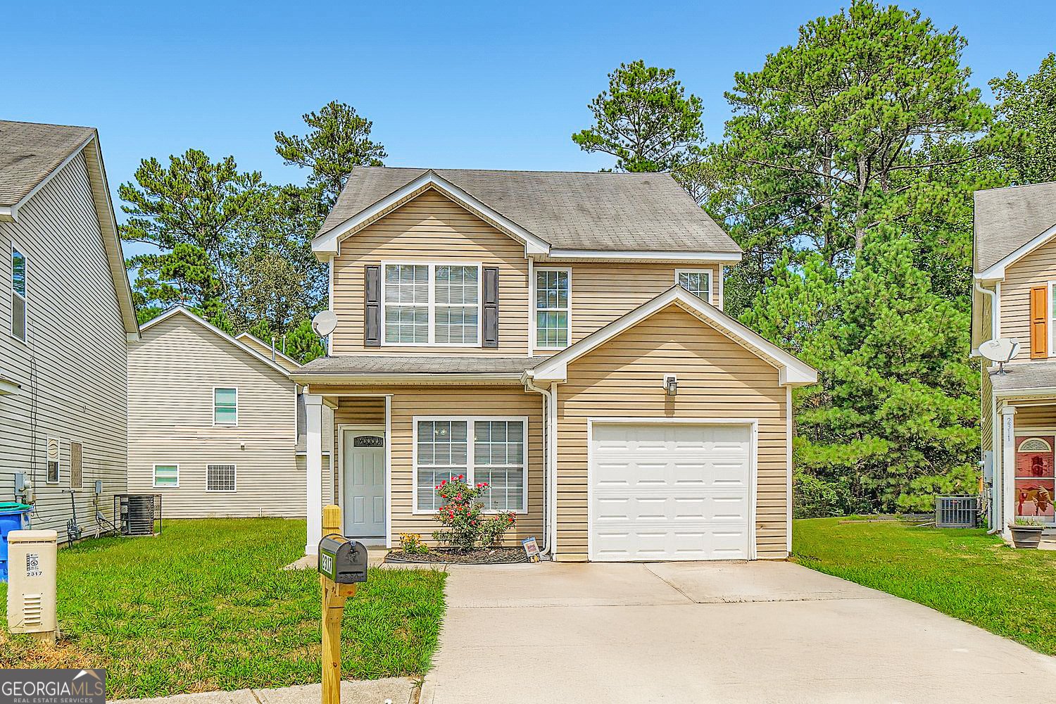 2317 Hackamore Drive South Fulton - 1