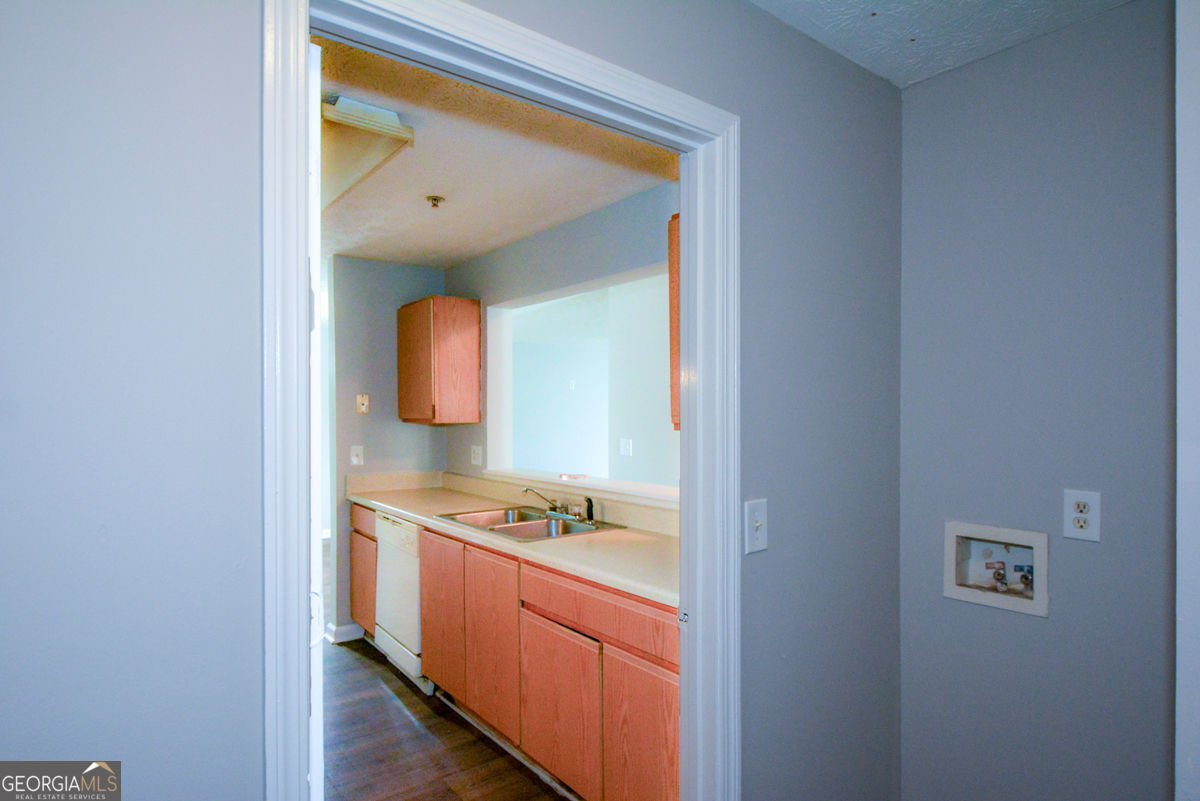 8304 Fairington Village Drive Lithonia - Photo 12