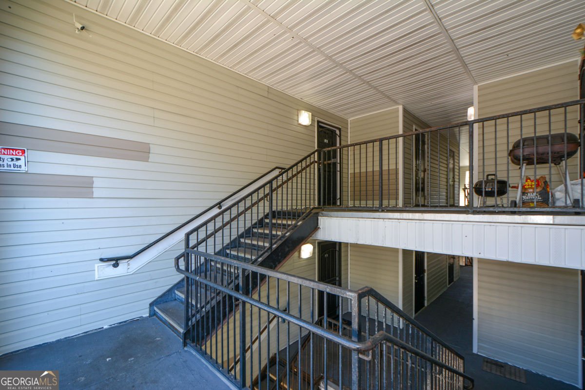 8304 Fairington Village Drive Lithonia - Photo 18