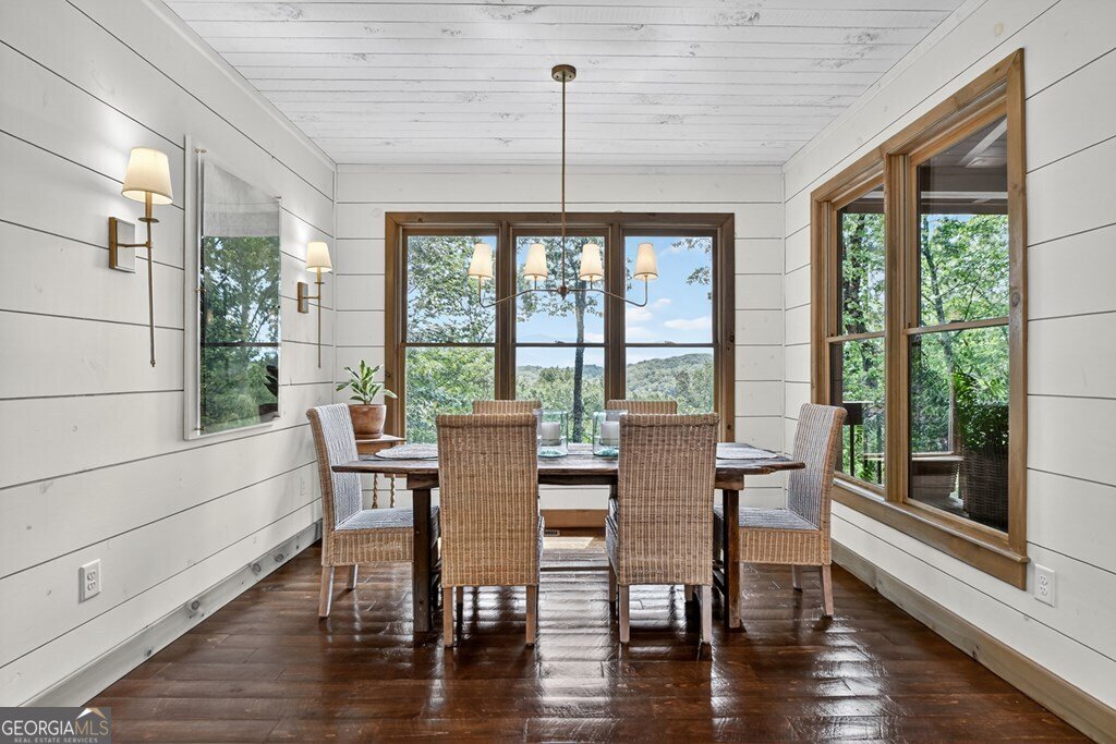 31 Haley Drive Cherry Log - 21