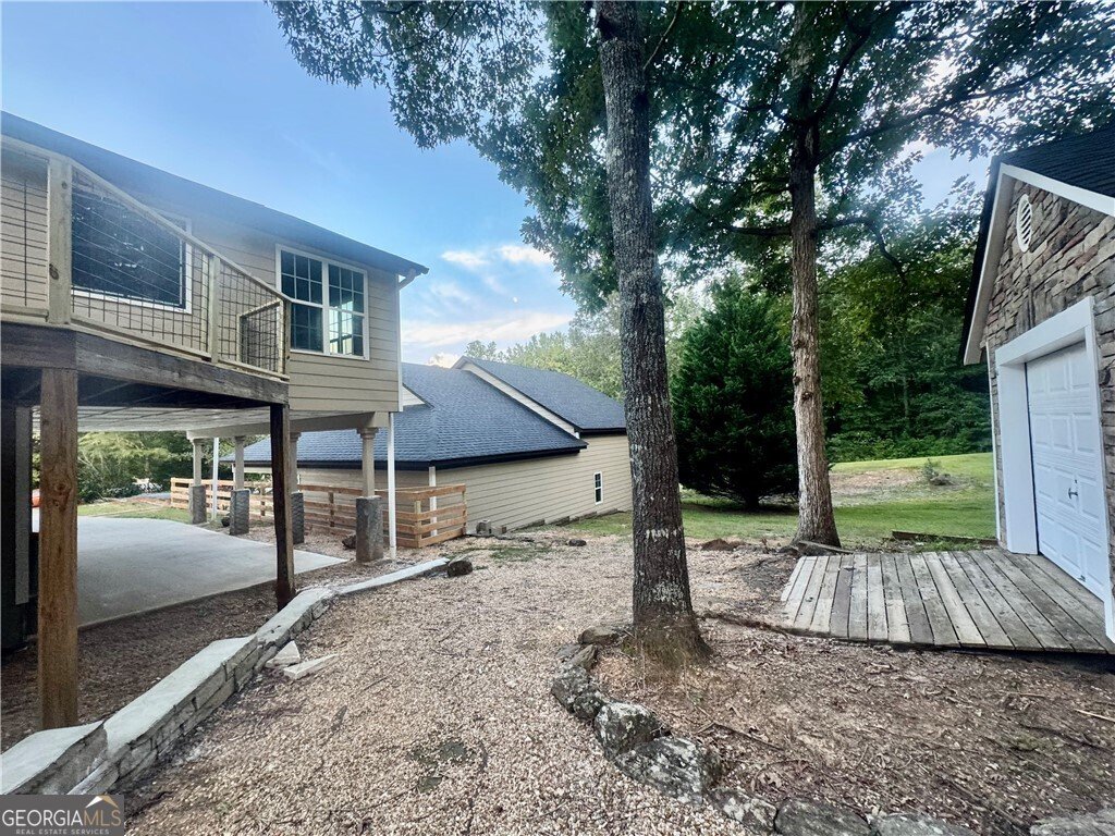 72 Country Creek Road White - 12