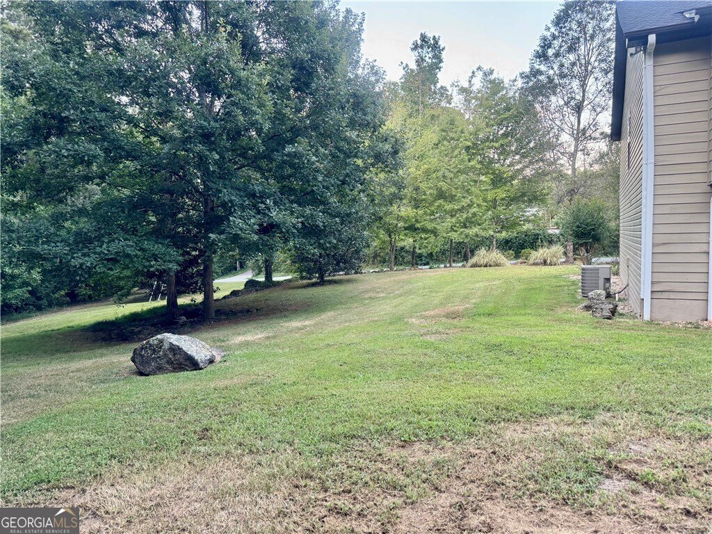 72 Country Creek Road White - 18