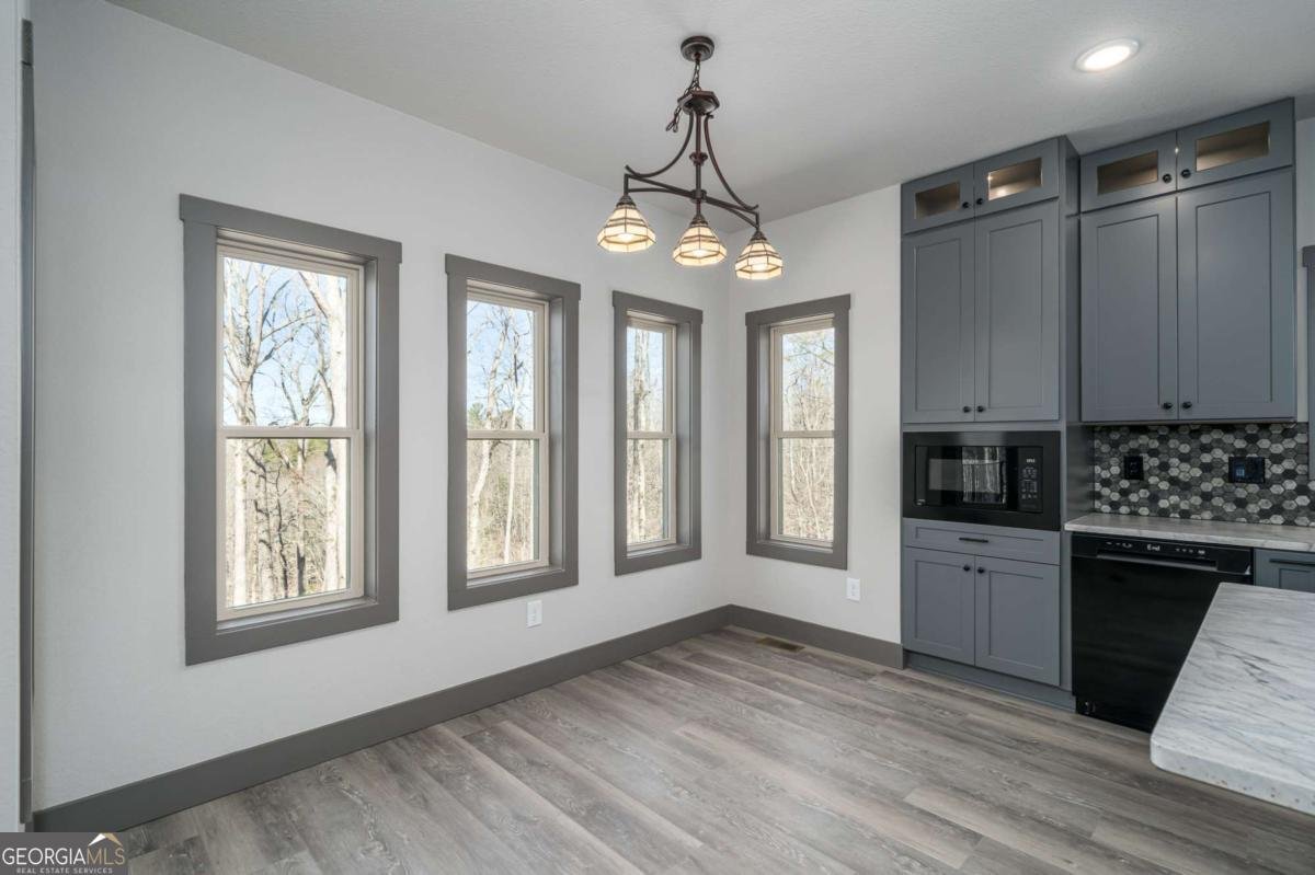 185 Country Road Talking Rock - 7