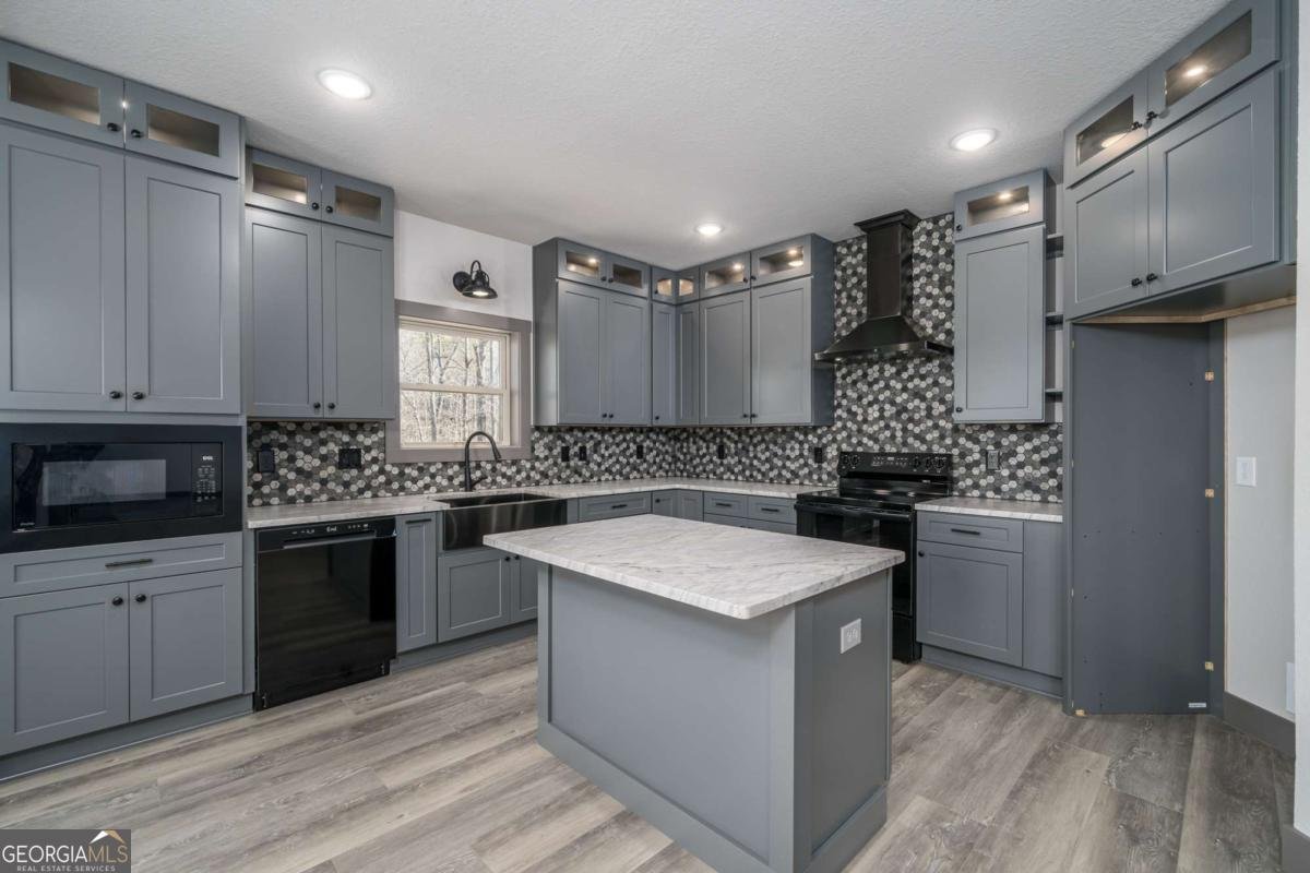 185 Country Road Talking Rock - 8