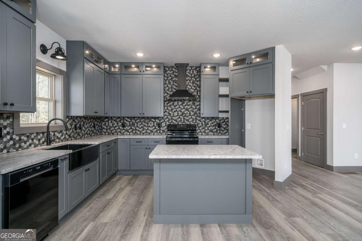 185 Country Road Talking Rock - 9