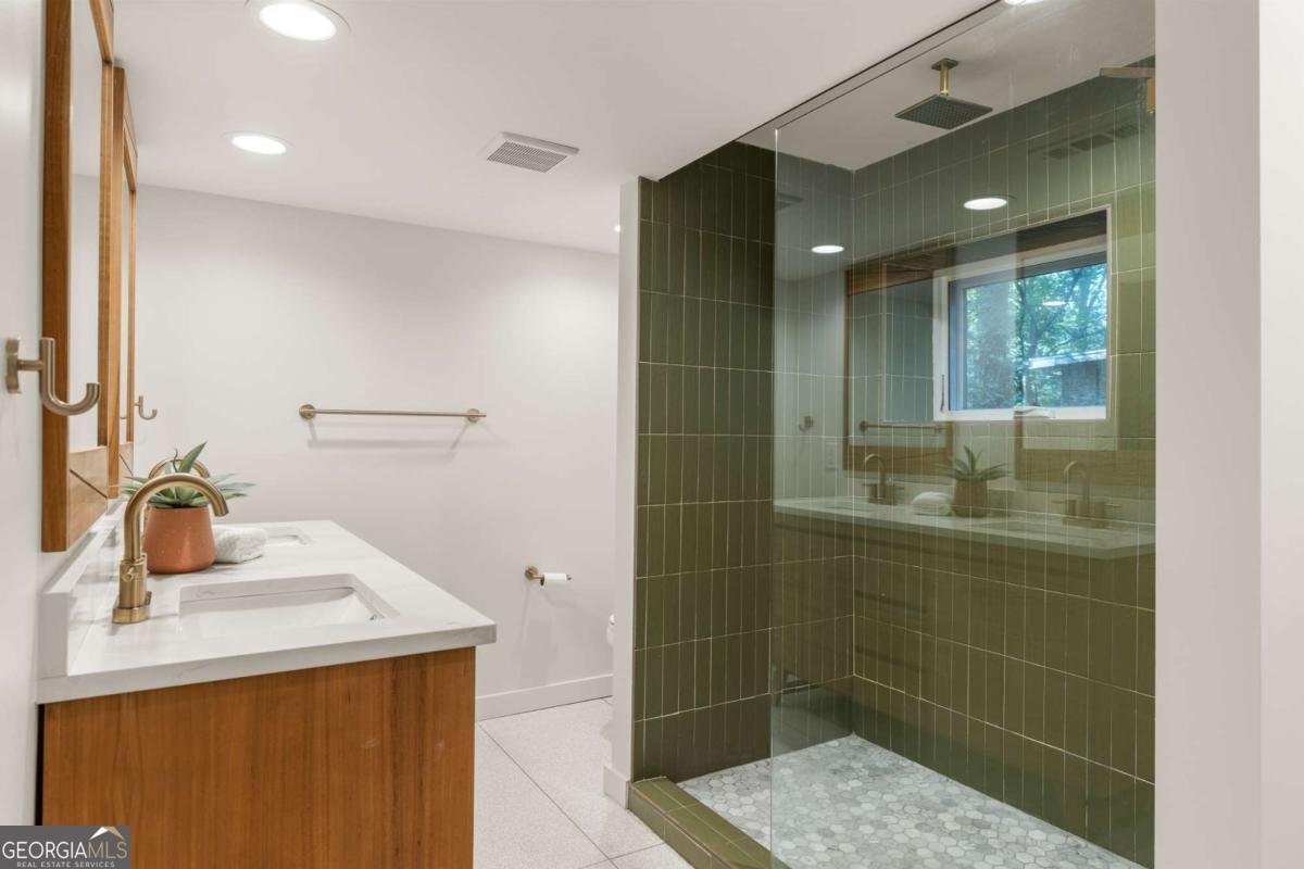 884 Vistavia Circle Decatur - 39
