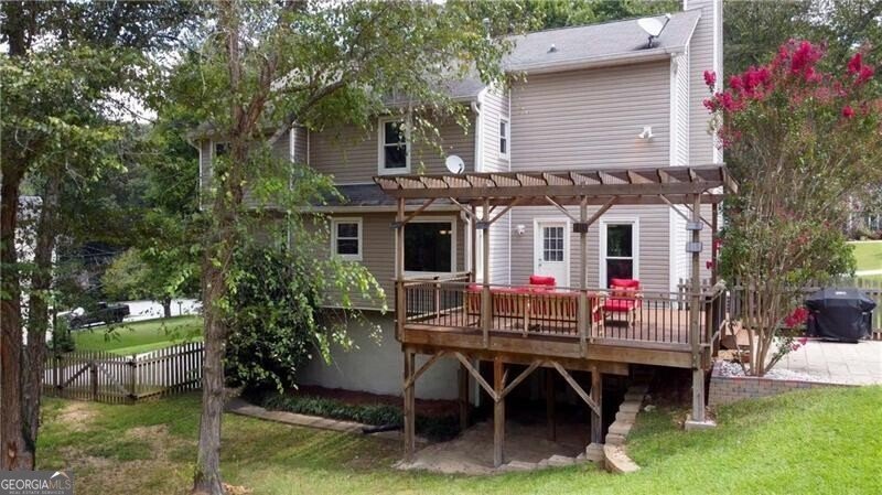 1375 Drakie Court Lilburn - 1