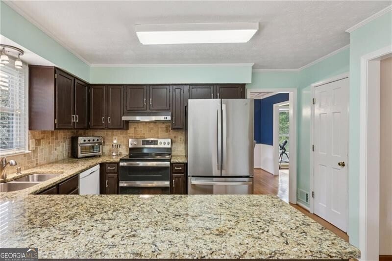 1375 Drakie Court Lilburn - 10