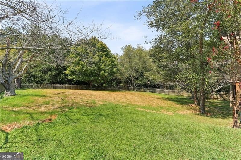 1375 Drakie Court Lilburn - 2