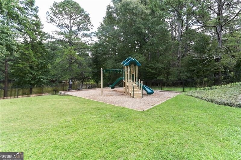 1375 Drakie Court Lilburn - 7