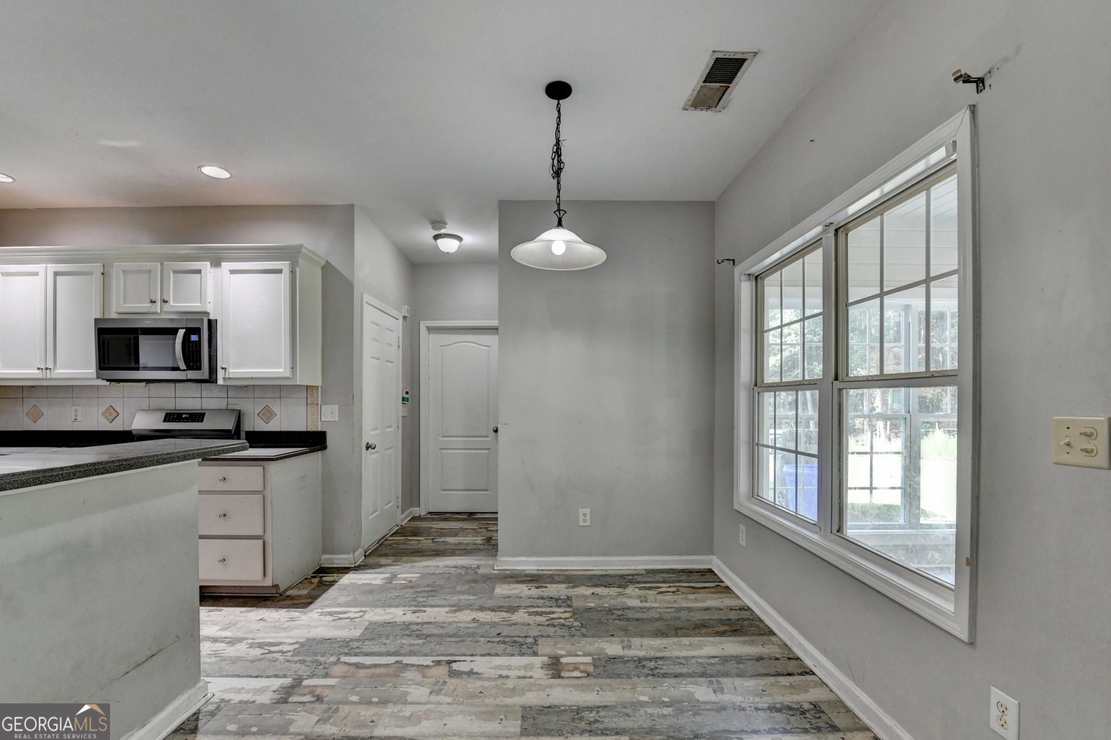 1136 MASON LEE Avenue Loganville - 19