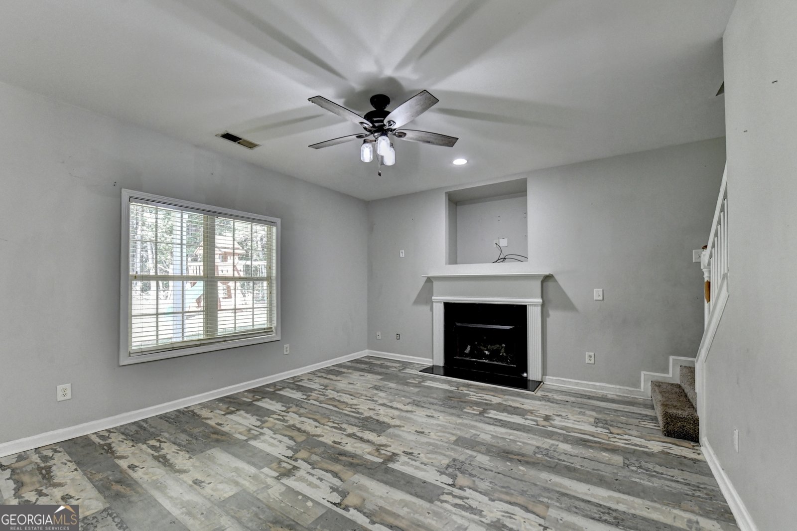 1136 MASON LEE Avenue Loganville - 22