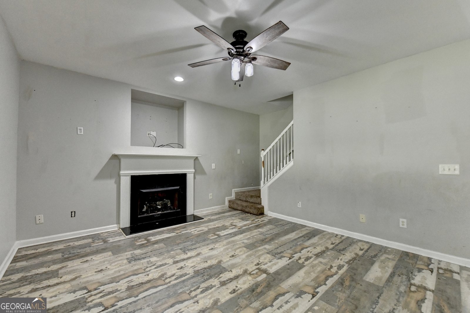 1136 MASON LEE Avenue Loganville - 24