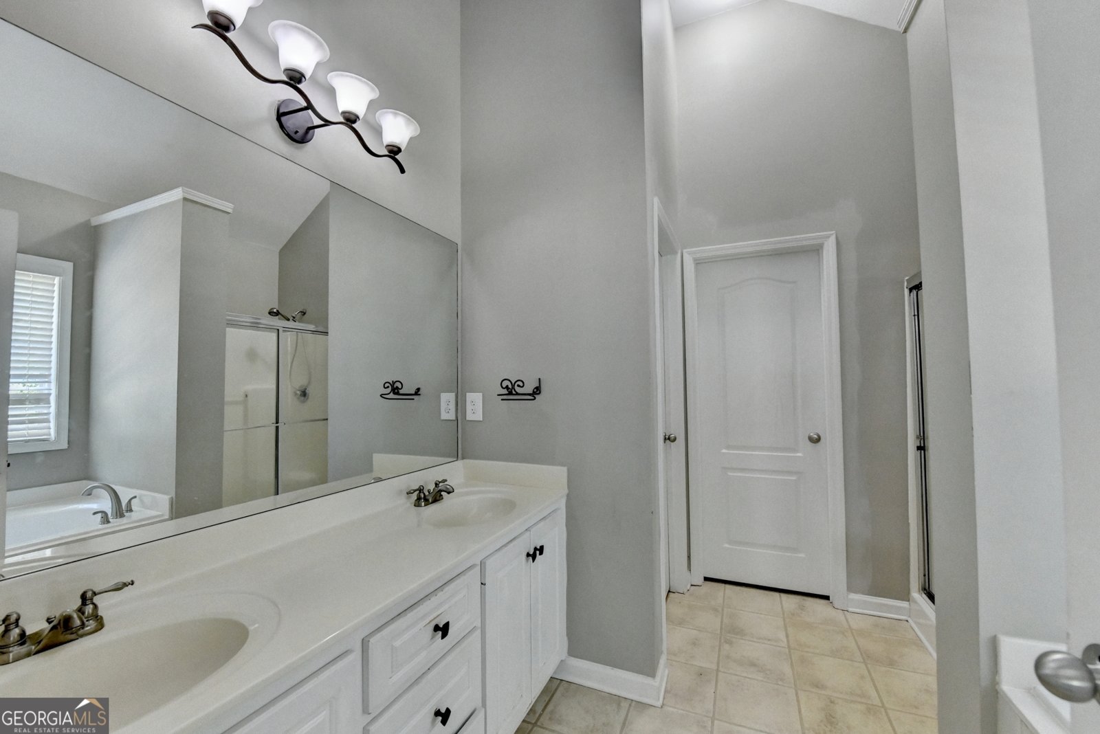 1136 MASON LEE Avenue Loganville - 37