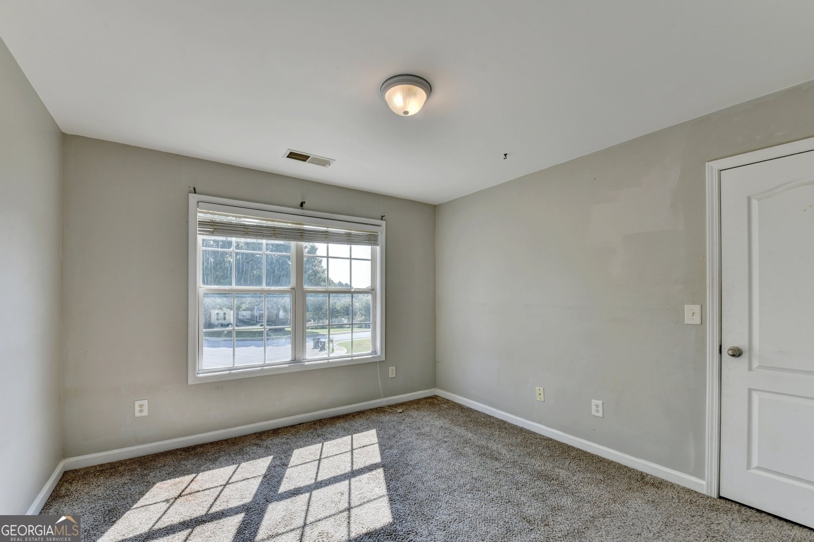 1136 MASON LEE Avenue Loganville - 45