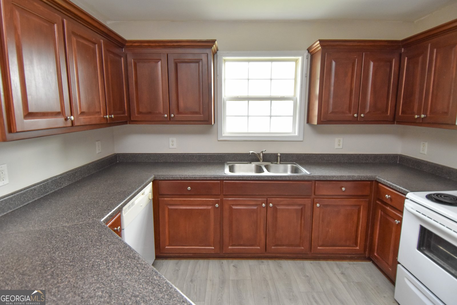 202 Northside Drive Barnesville - 13