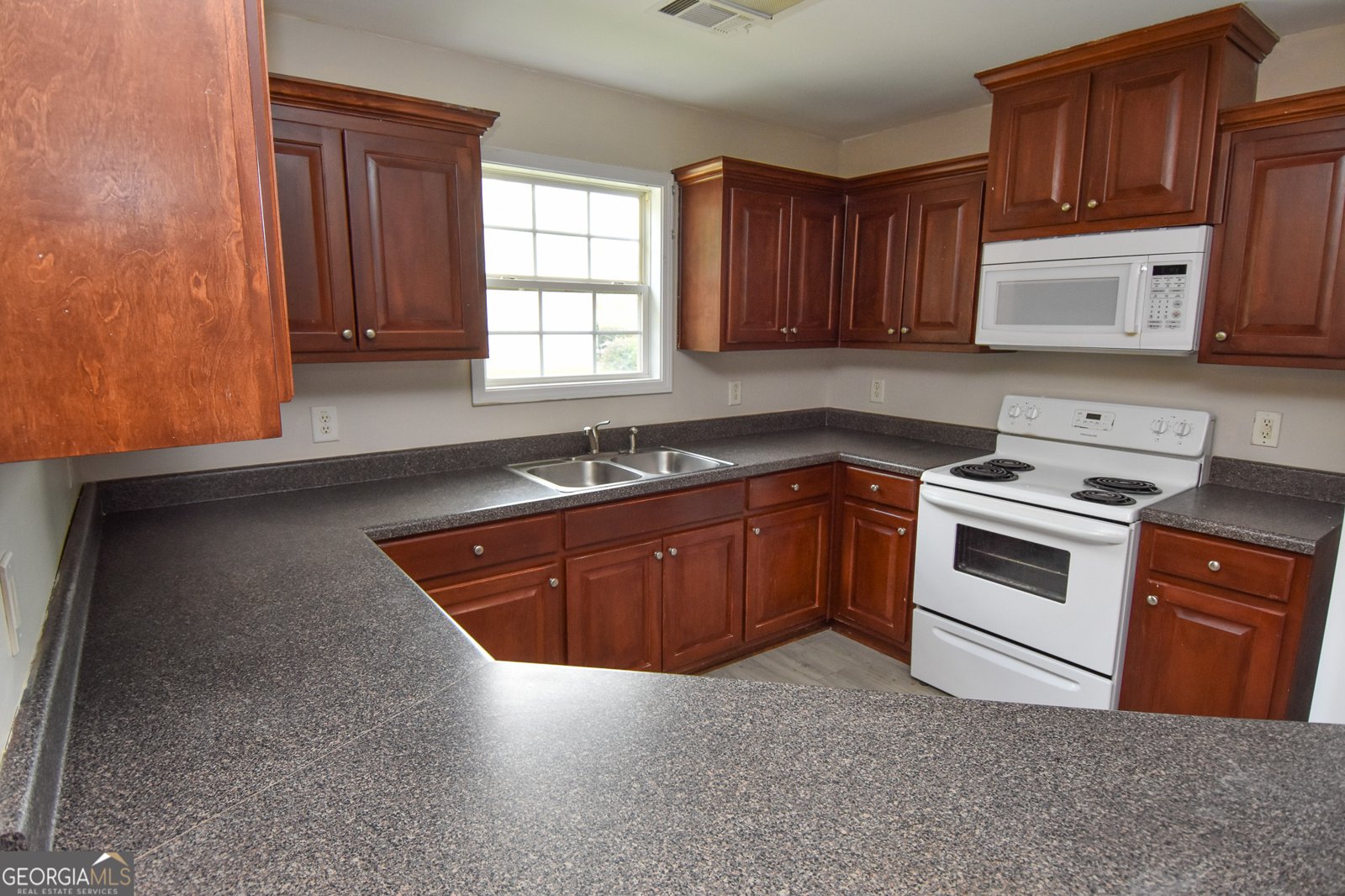 202 Northside Drive Barnesville - 16