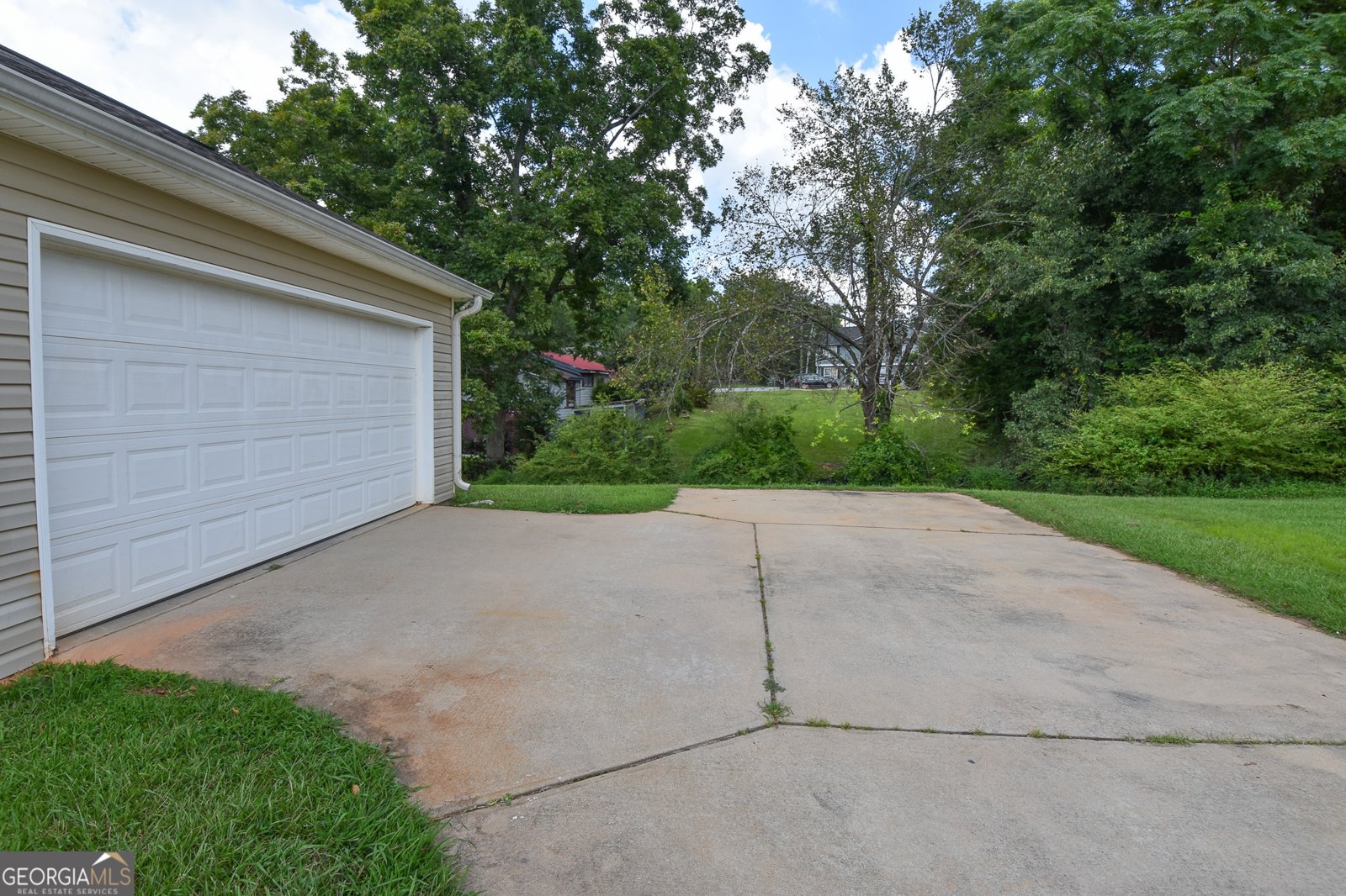 202 Northside Drive Barnesville - 35