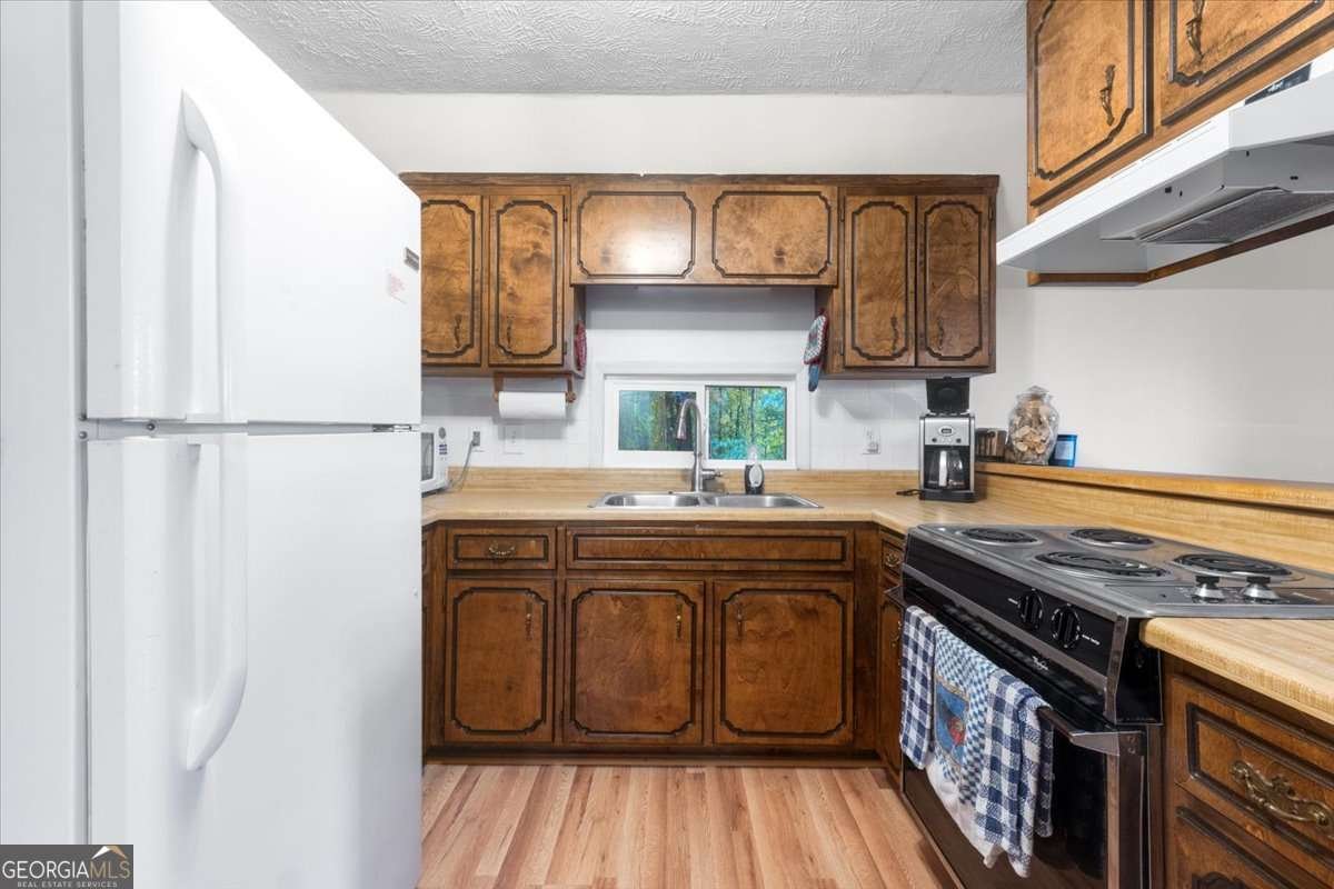 1382 Lake Crest Drive Sparta - 27