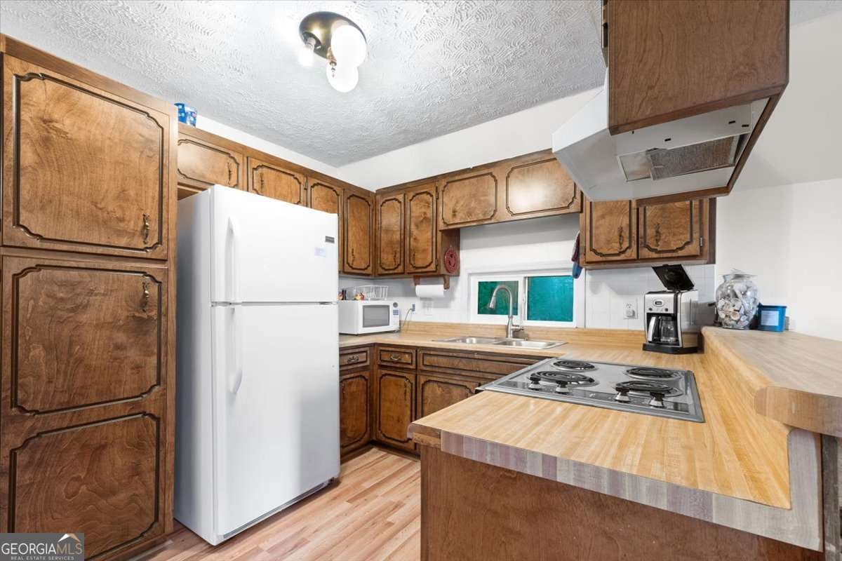 1382 Lake Crest Drive Sparta - 28