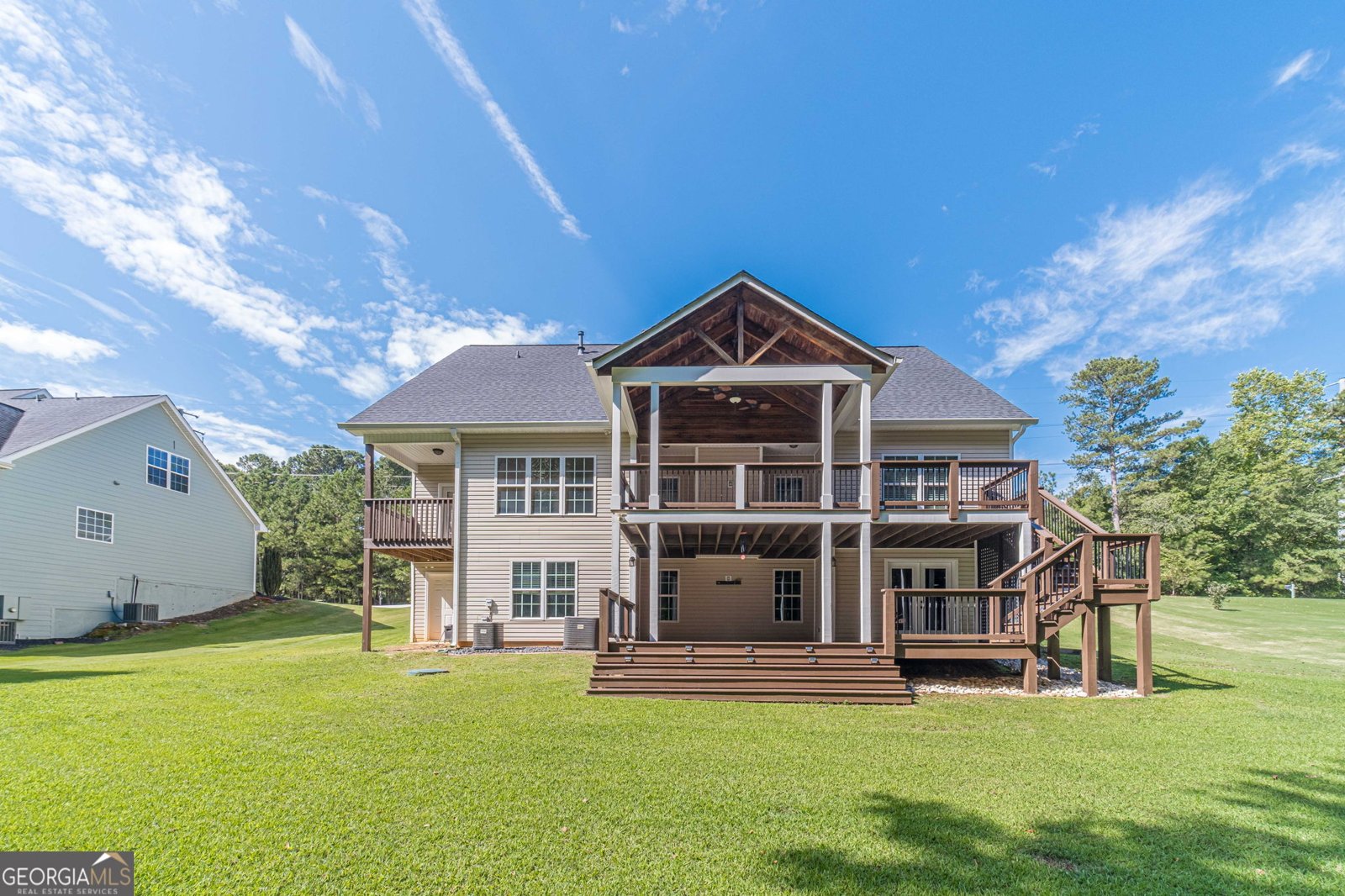 2104 Summit Court Loganville - 2