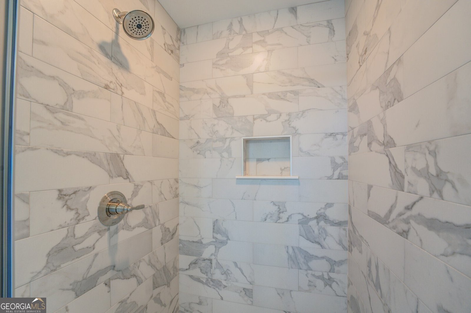 9183 Golfview Circle Covington - 28