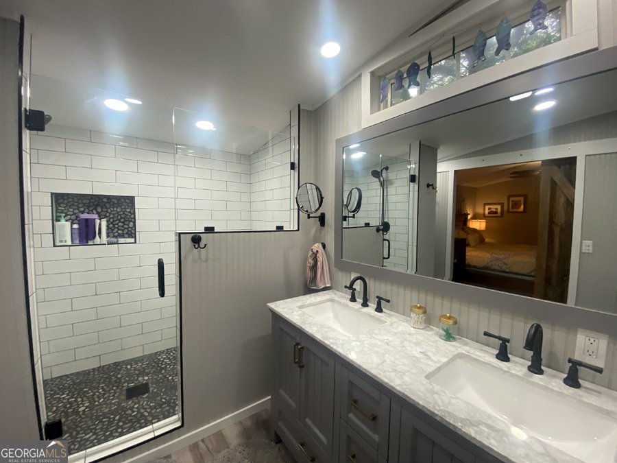 290 Cardinal Lane Toccoa - 17