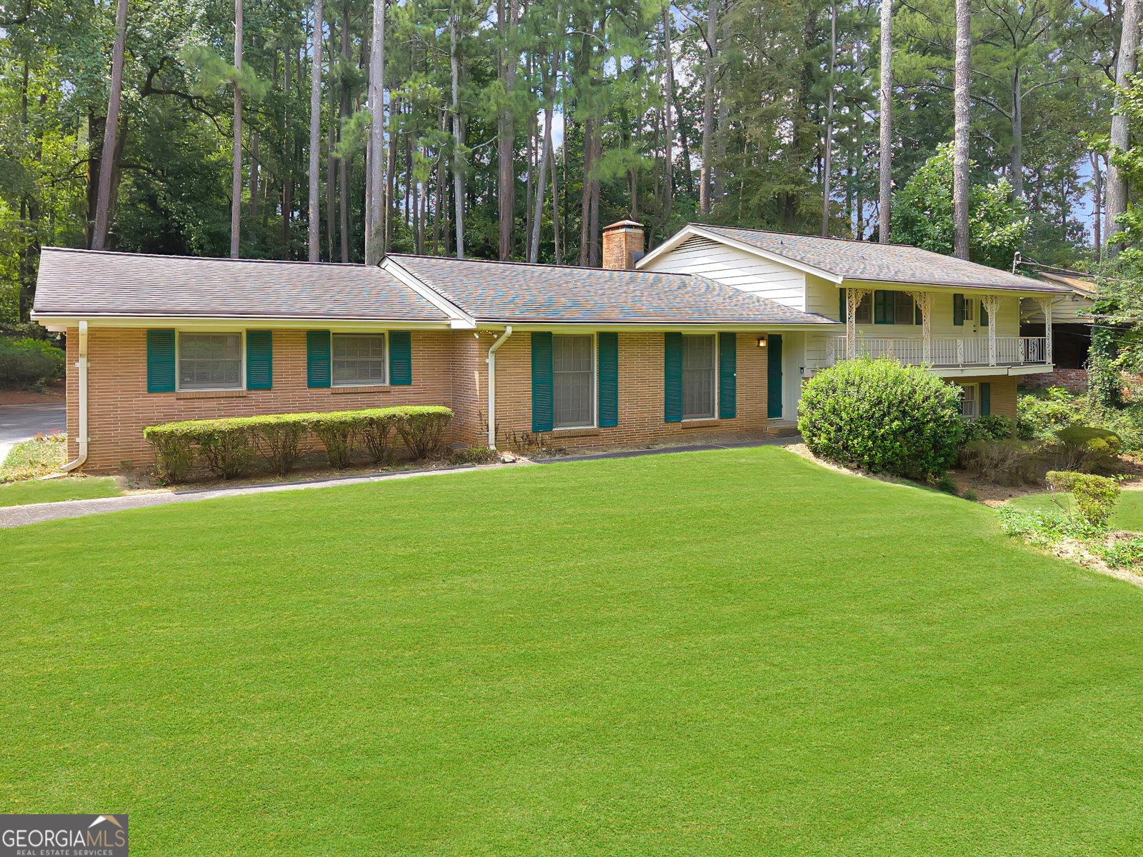 2616 Hawthorne Drive Atlanta - main photo