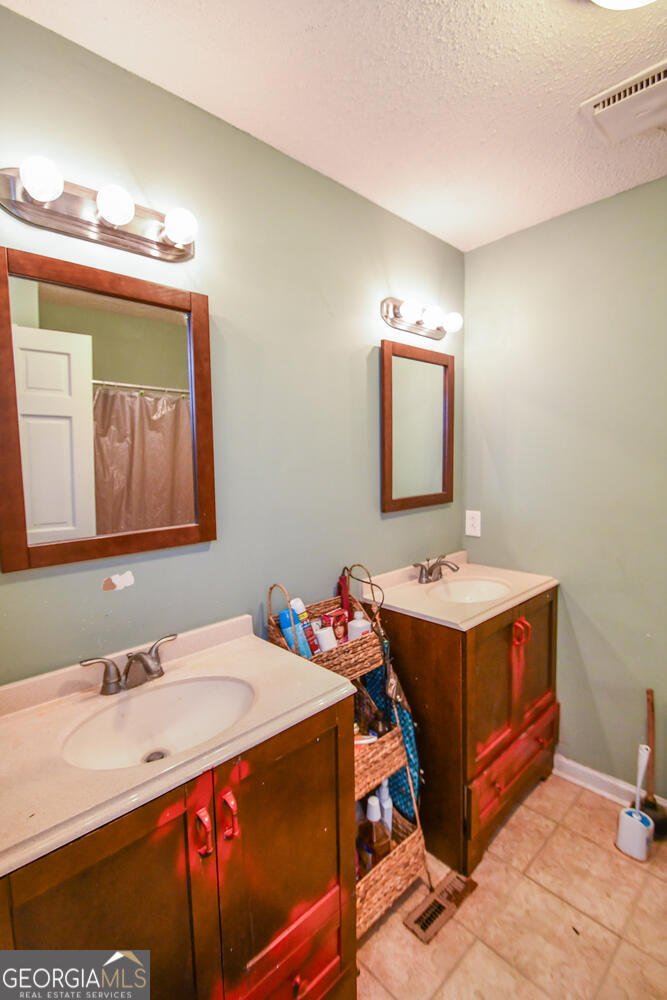 4850 Forest Boulevard Gainesville - 48